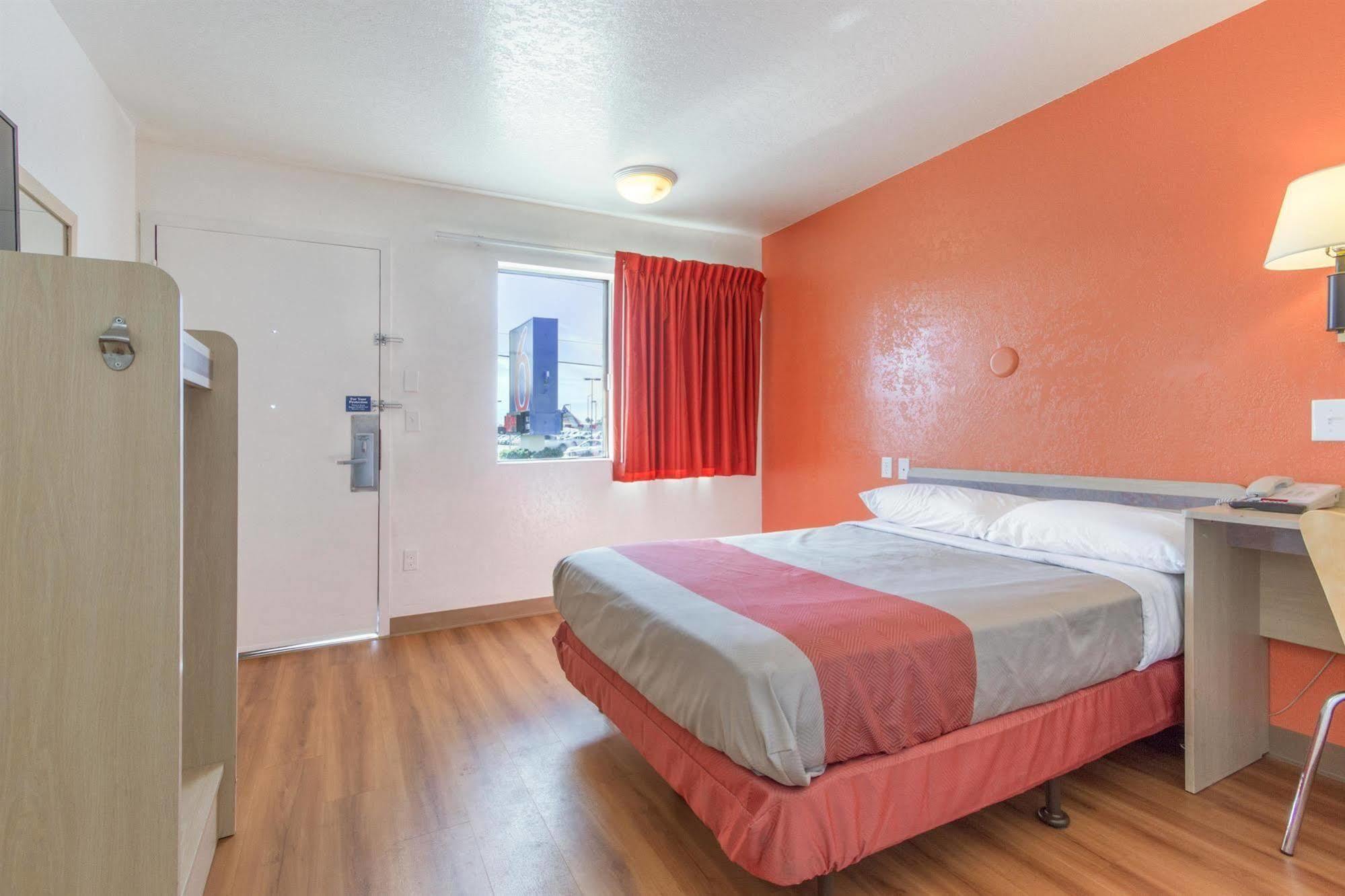 Motel 6-Phoenix, Az - North Bell Road المظهر الخارجي الصورة