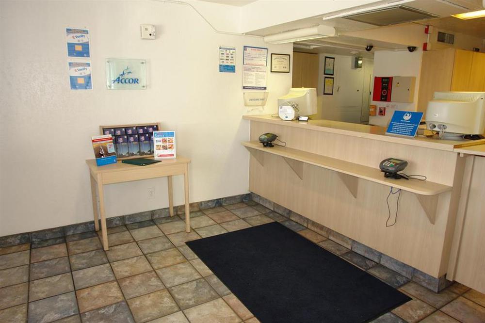 Motel 6-Phoenix, Az - North Bell Road المظهر الداخلي الصورة